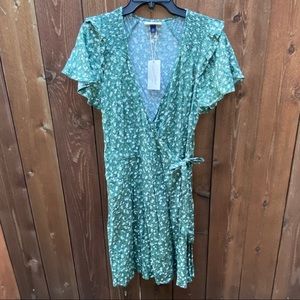 Universal Thread spring green wrap dress, brand new
